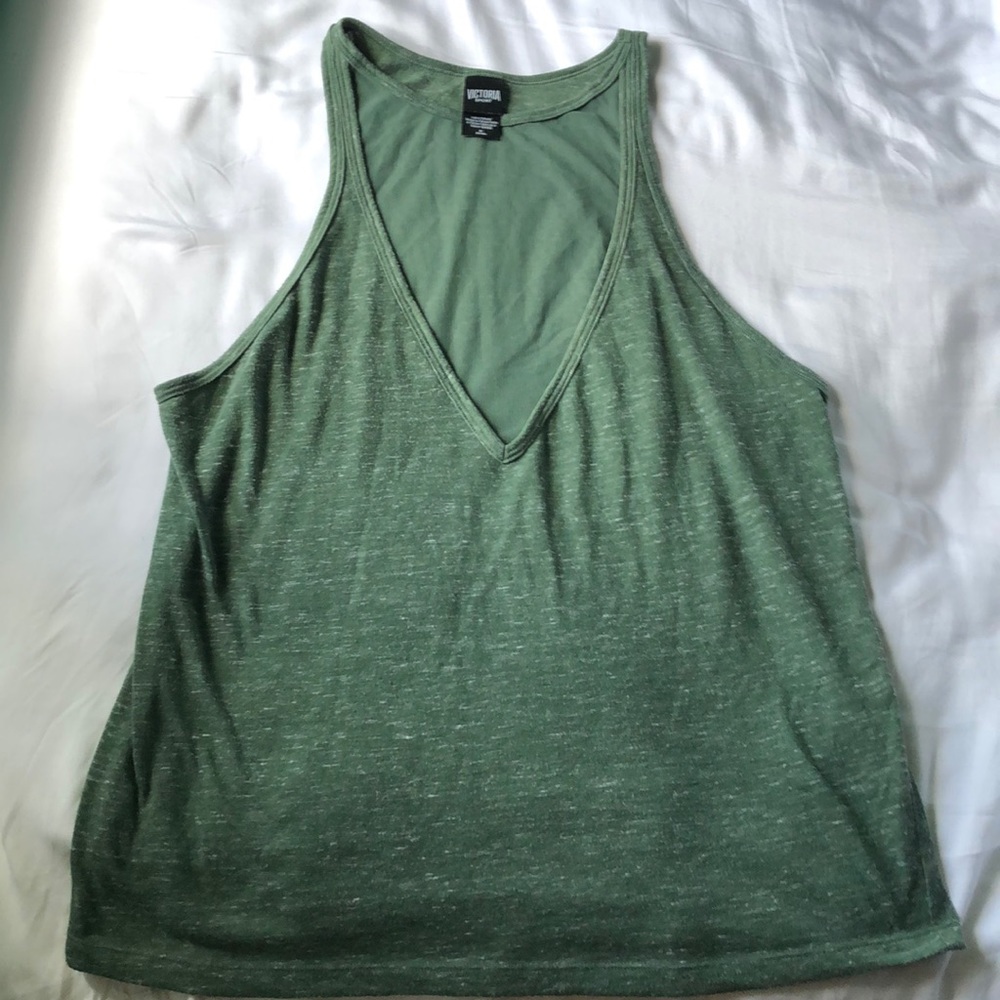 VS sport workout top.